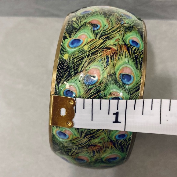 Gifted - Peacock feather wide bangle bracelet - Picture 4 of 5